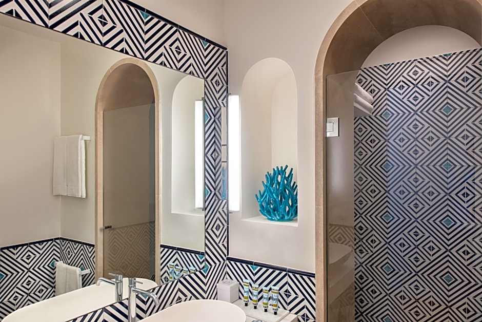 Pazziella Garden & Suites