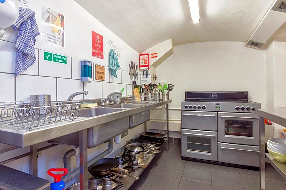 Astor Kensington Hostel