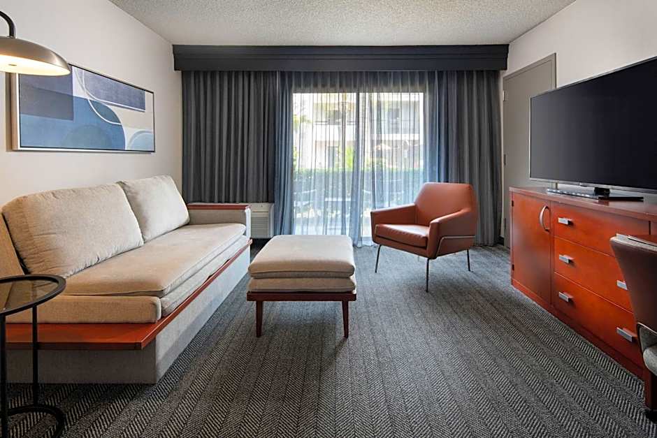 Courtyard by Marriott Fresno