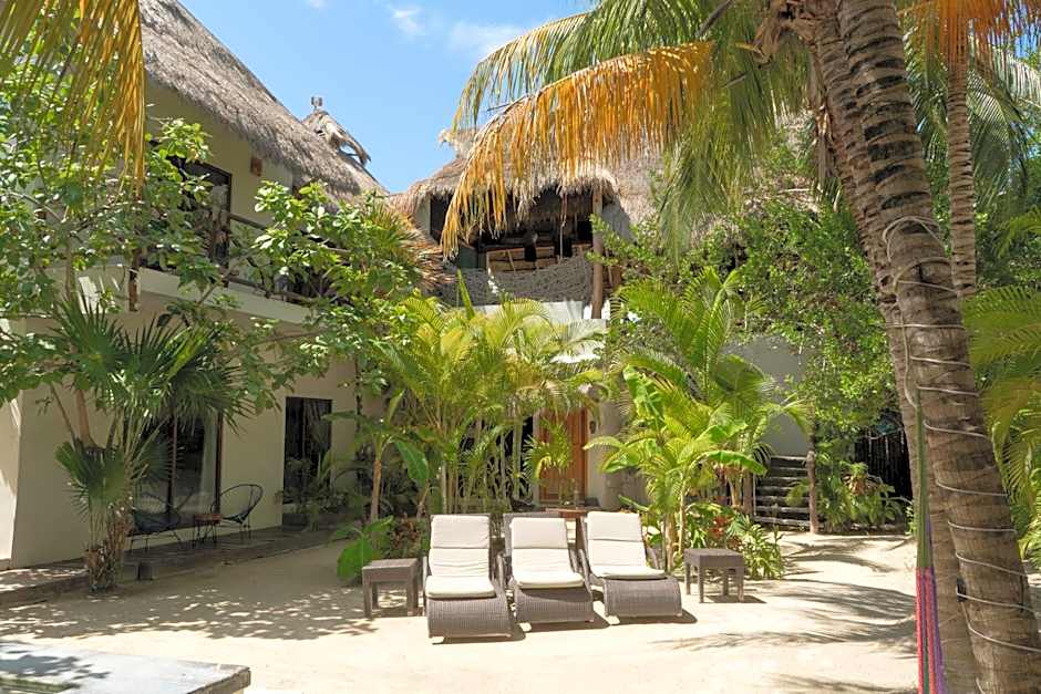 La Puerta Azul Beachfront - Adults Only