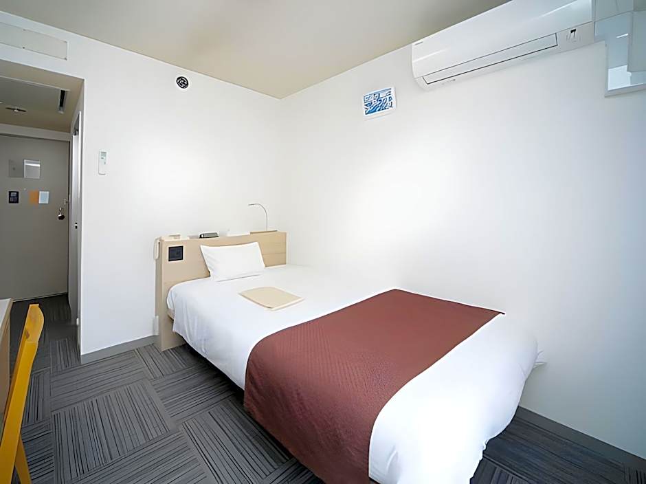 Shin-Osaka Sunny Stone Hotel