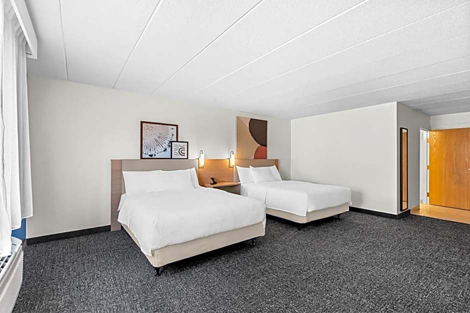 Spark by Hilton Cedar Falls
