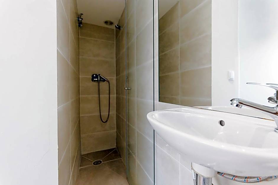 RENT4REST LISBON DOWNTOWN TINY STUDIO Apartments