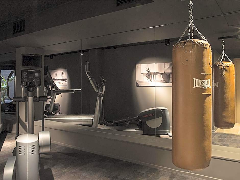 Yurbban Trafalgar Hotel