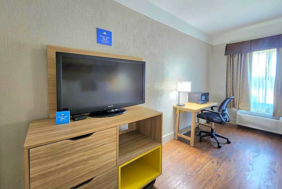 Days Inn by Wyndham Denham Springs-Baton Rouge East