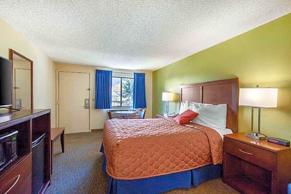 Rodeway Inn Glenwood Springs Area – Glenwood Springs, CO