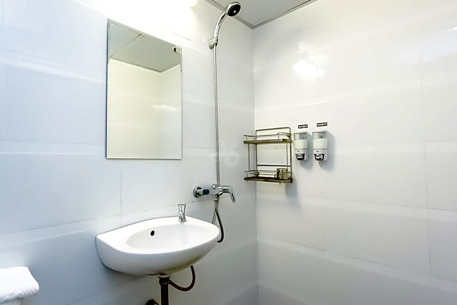 Clover City Center Hotel