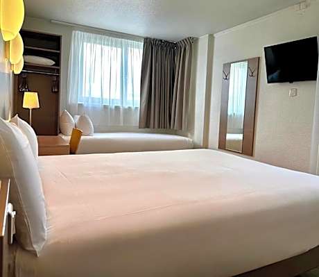 Standard Room - 3 Single Beds