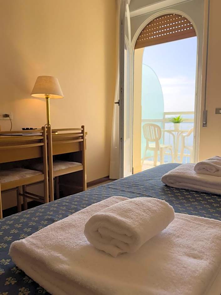 Hotel Benacus Torri del Benaco