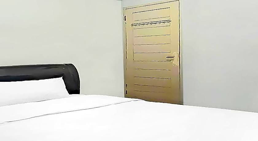 SPOT ON 92236 Kediri Family Homestay