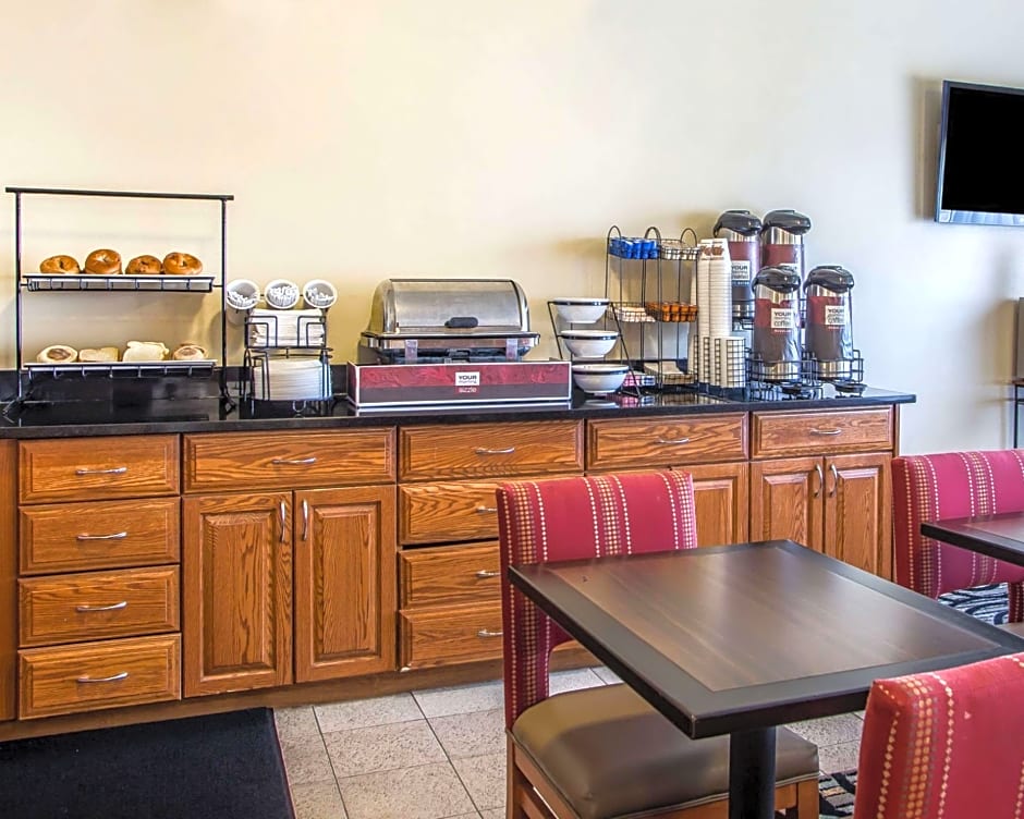 Quality Inn Dayton North - Vandalia