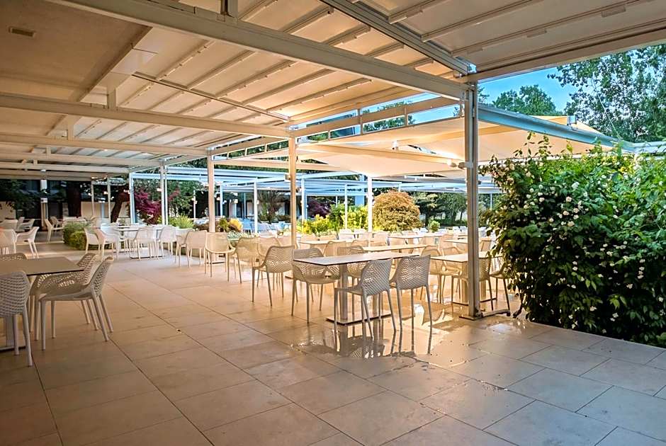 Hotel Favorit