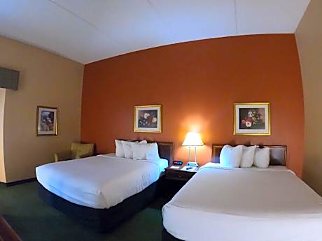 2 Queen Beds - Non-Smoking