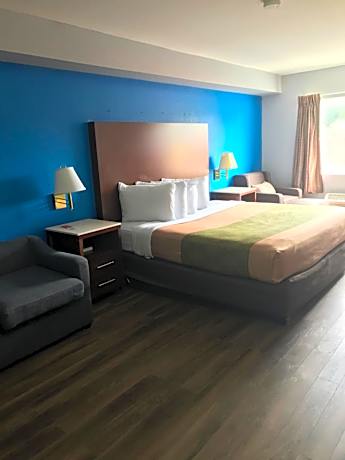 King Room - Non-Smoking