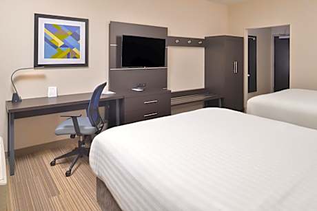 Queen Room with Two Queen Beds - Hearing Accessible/Non-Smoking
