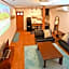 Lake side inn Beehive