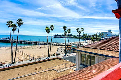 Ocean View, King bed, Shared Balcony
