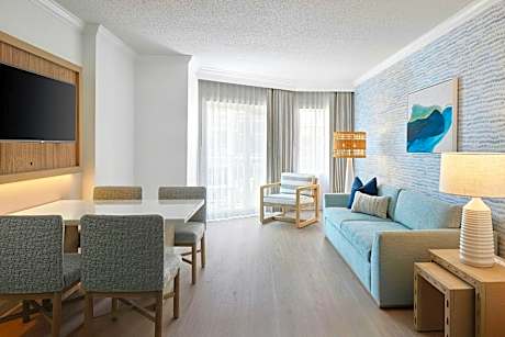 Boardwalk, Studio Suite, 1 King, Sofa bed, Beach view