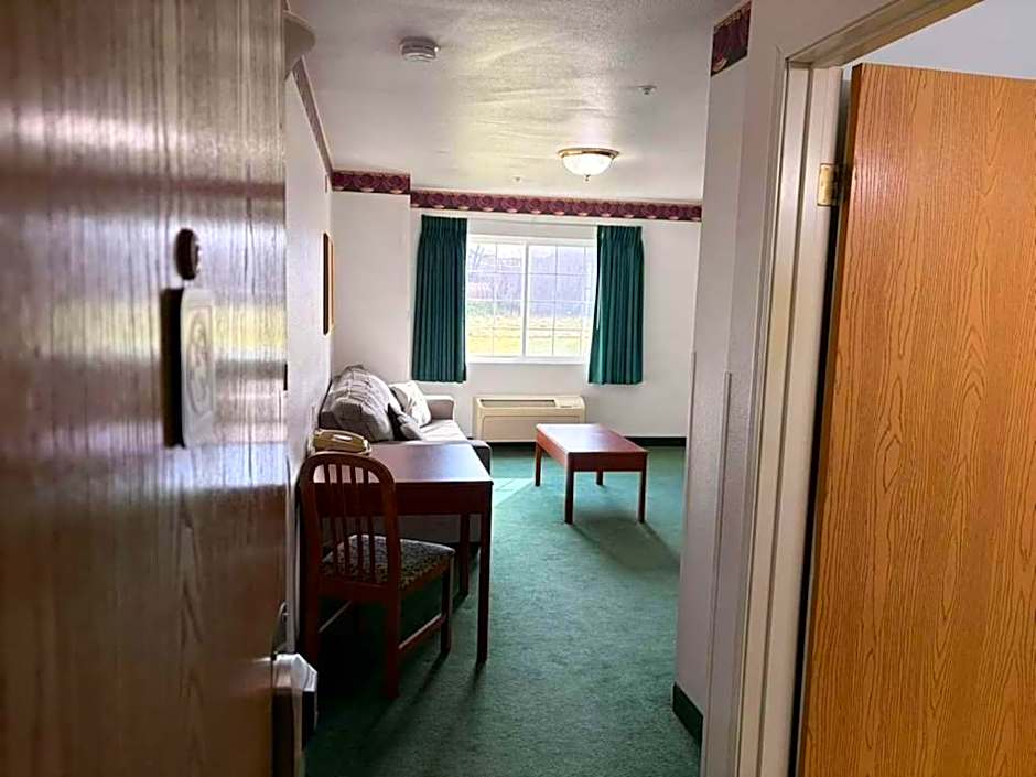 Fairbridge Inn and Suites - Miles City