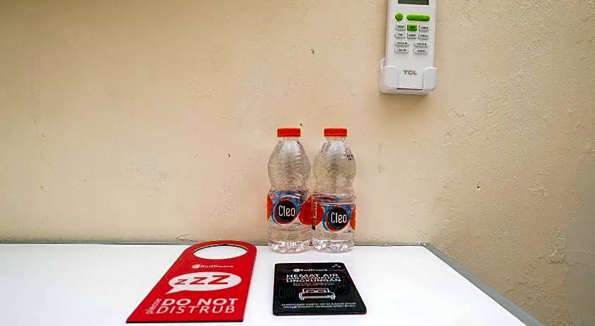 RedDoorz near Plaza Ambarrukmo Yogyakarta