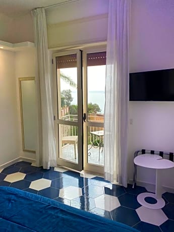 Deluxe Double Room with Sea View