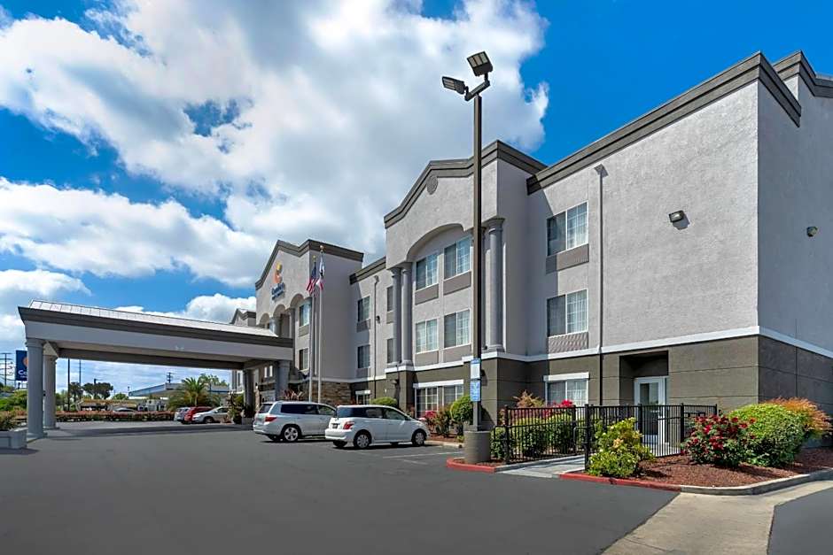 Comfort Inn & Suites Sacramento