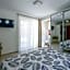 Elpiniki Luxury Rooms