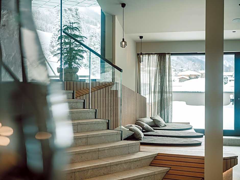 JoAnn suites & apart