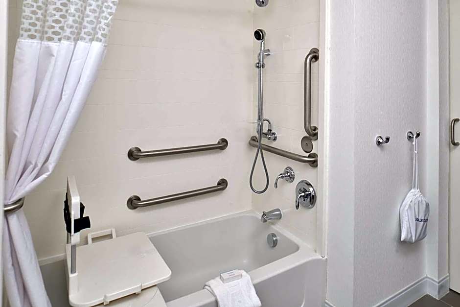 Hampton Inn By Hilton & Suites Ames, IA