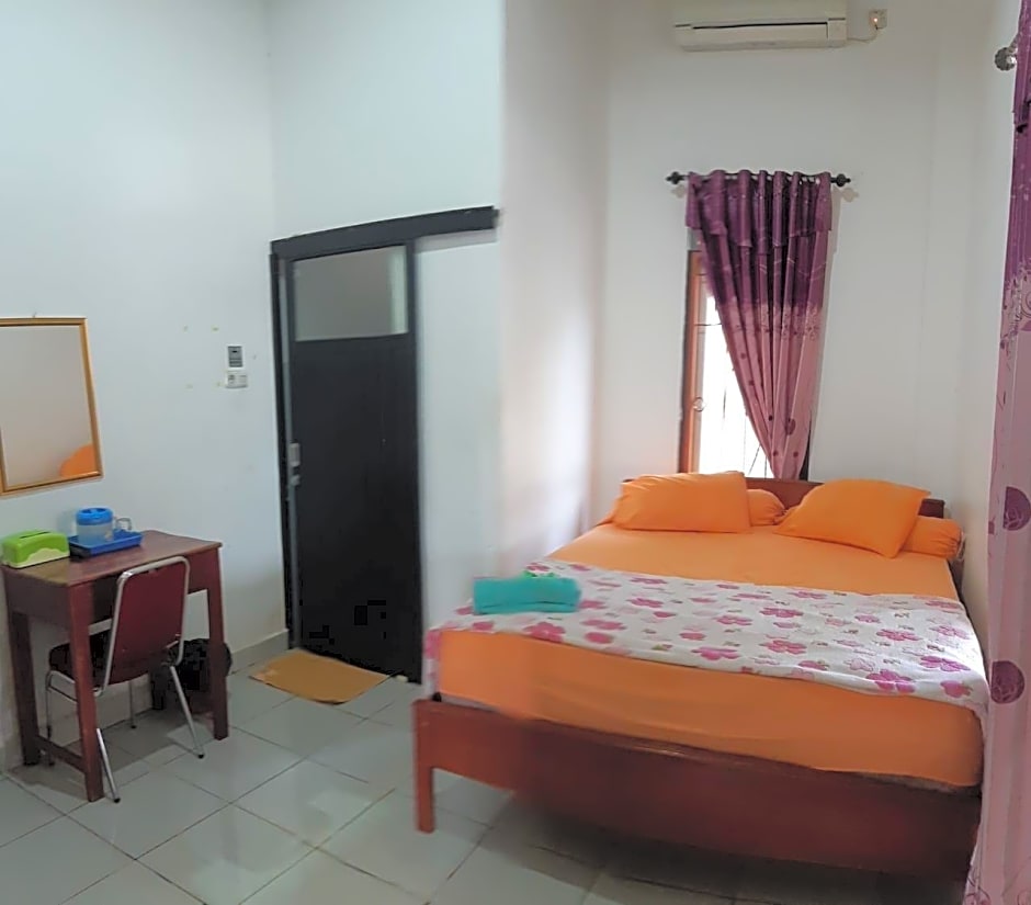 Losmen Ibu Hj. Tarjo