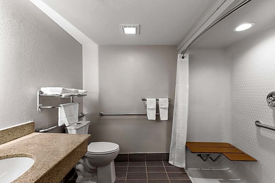 Days Inn by Wyndham McDonough