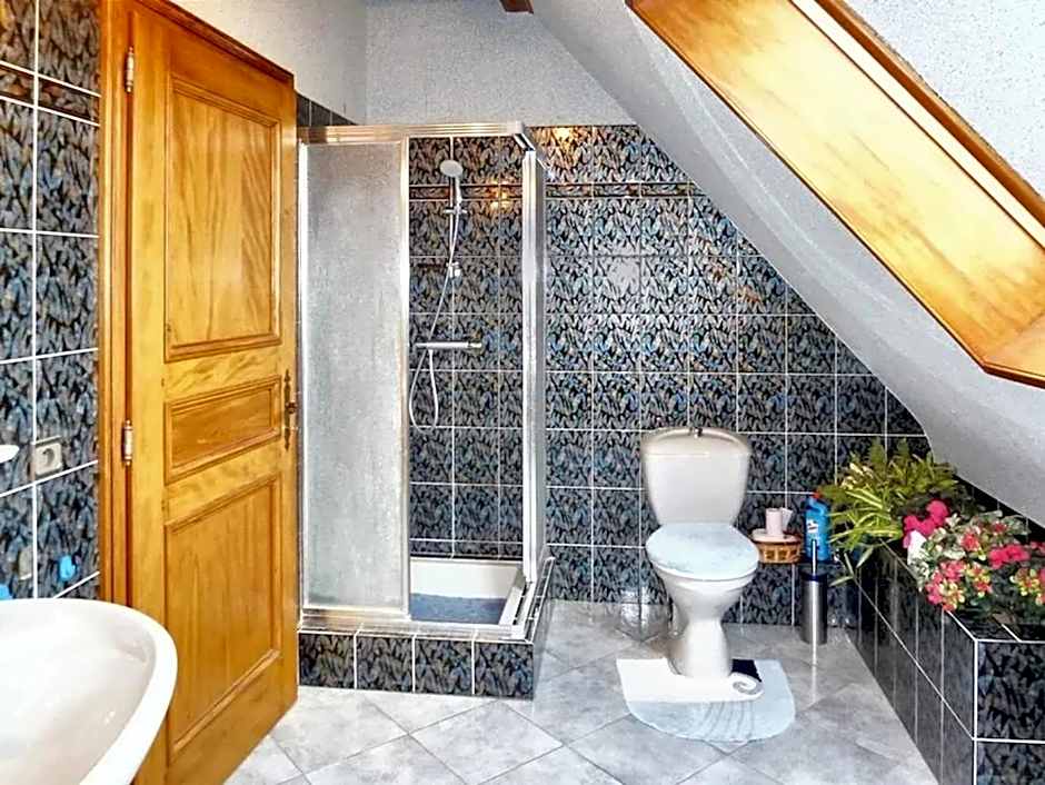 Appartement charmant à Hochfelden - 100 m² et parking gratuit