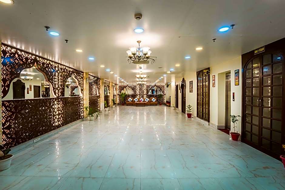 Hotel Silver Shine – Varanasi, VA