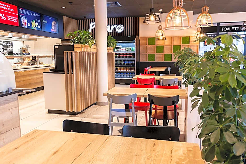 Hotel Picaro Żarska Wieś Południe A4 kierunek Polska