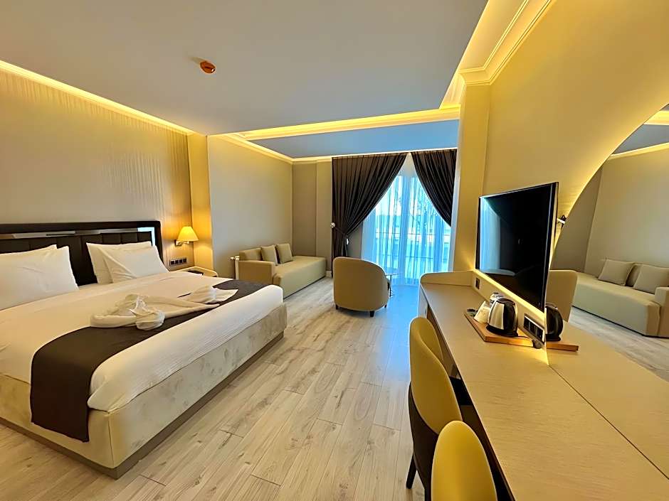 MQ Hotel Suites & SPA