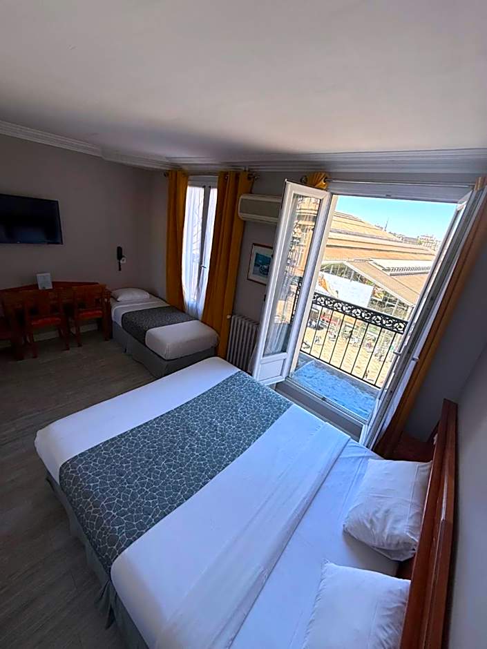 Photo 1 of 14 of Triple Room