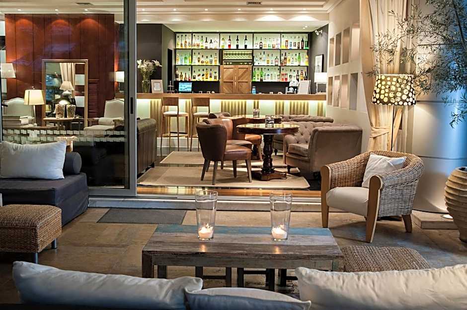 Sea View Cityscape Hotel