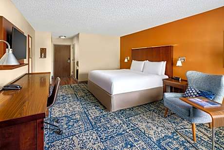 King Room with Pool View