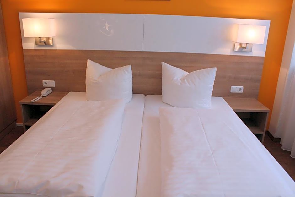 Hotel S16