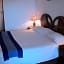 Hotel Quijote Inn