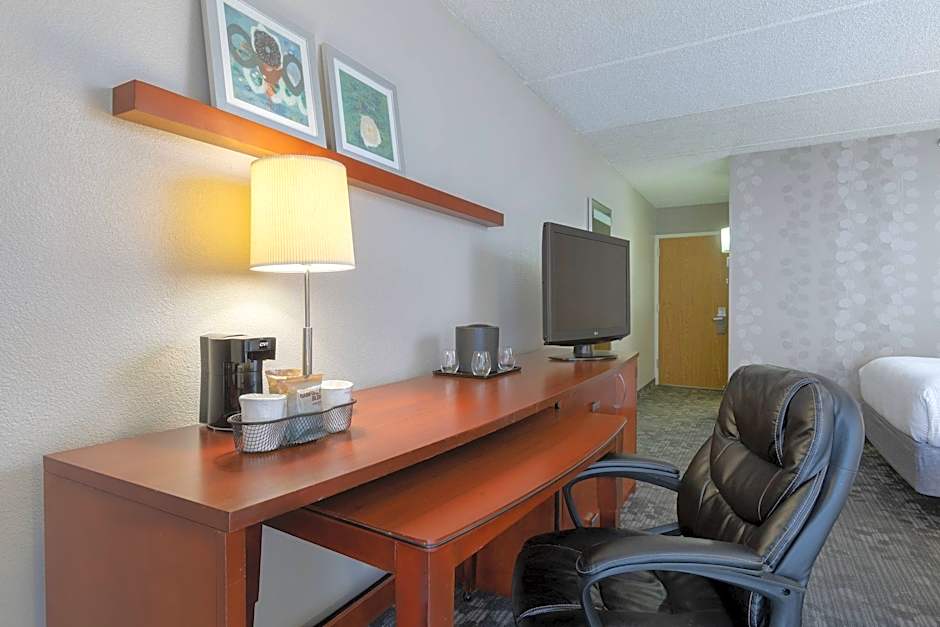 Courtyard by Marriott Atlanta Windy Hill/Ballpark