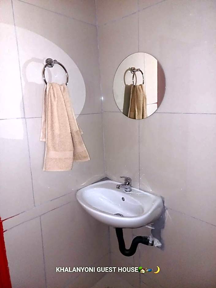 Khalanyoni Guest House