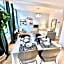 OneLuxStay near Fashion District