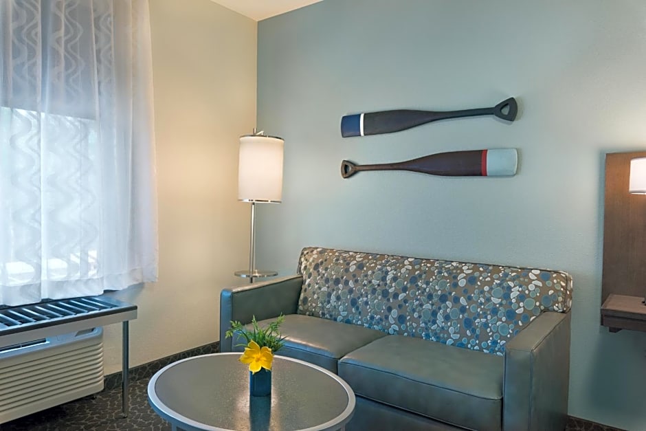 Oxford Suites Bellingham