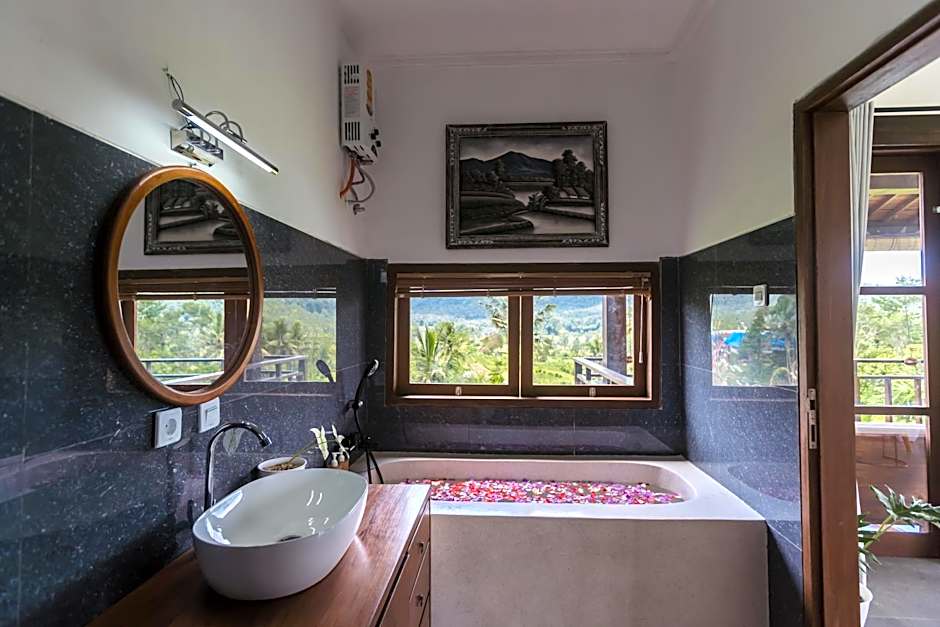 Ume Dukuh Home Sidemen