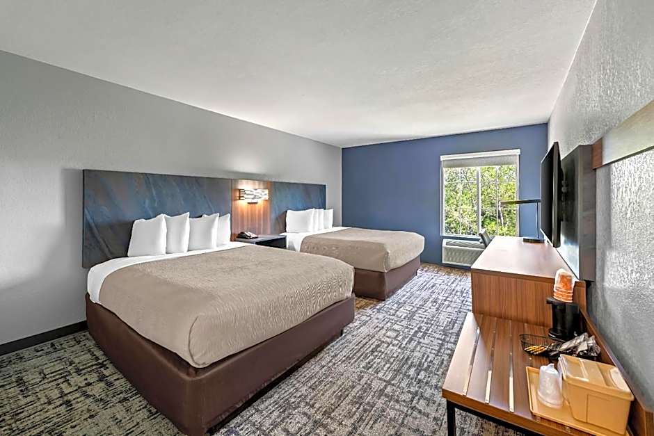 Quality Inn & Suites Manhattan