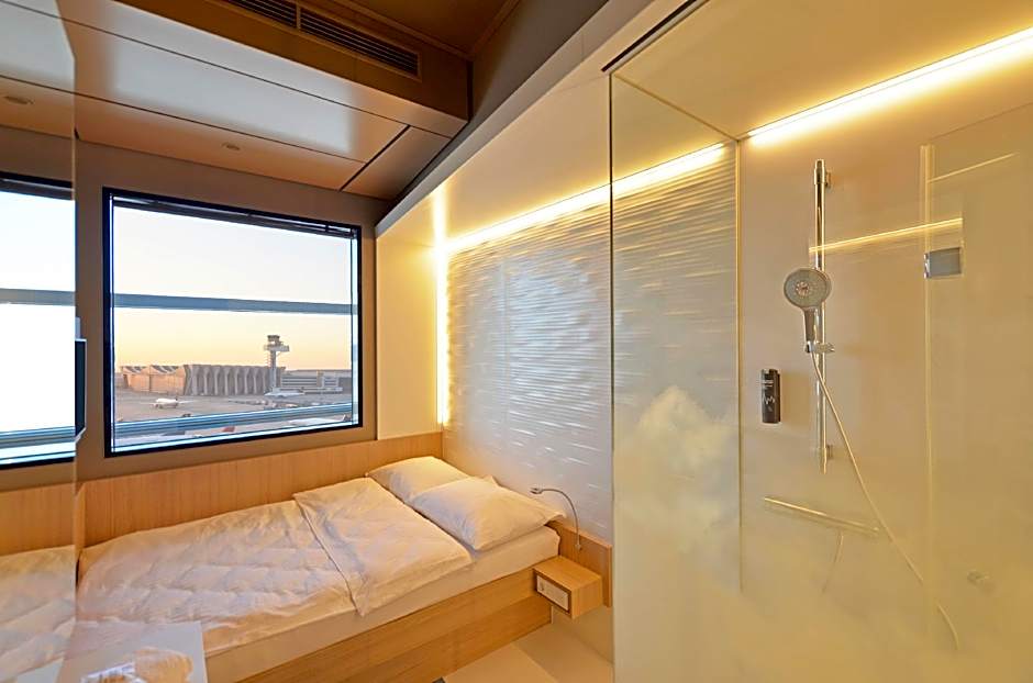 MY CLOUD Transit Hotel