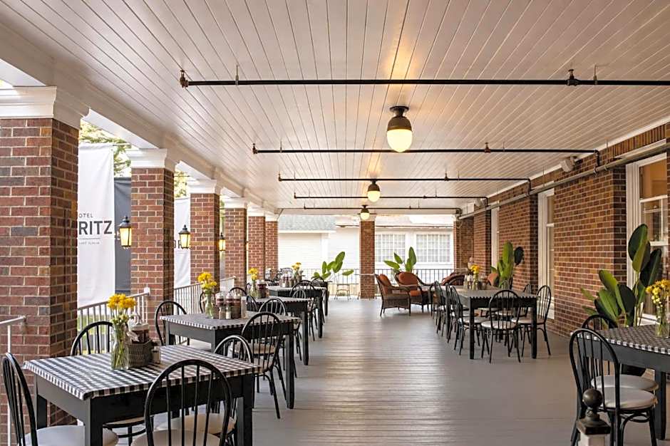 The Pines Inn