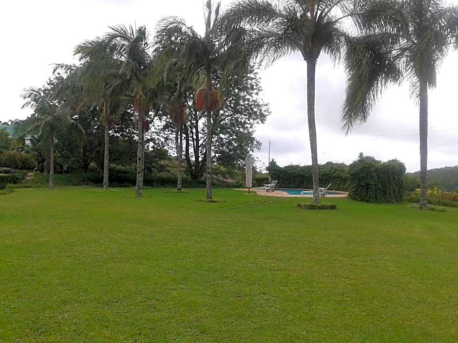 Sherwood's Country House