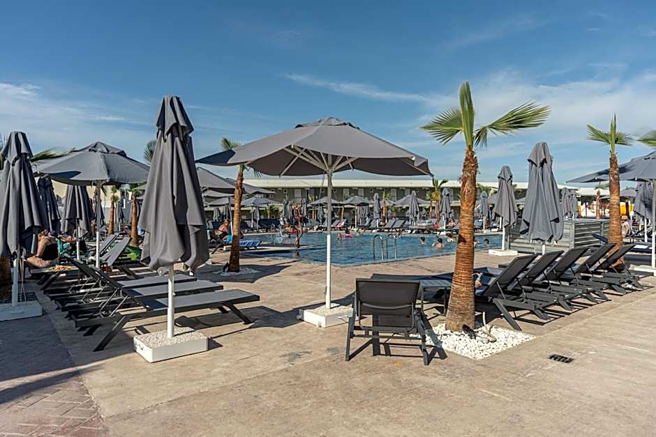 Caretta Paradise Resort & WaterPark